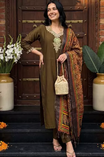 Women Ethnic Motifs Embroidered Regular Thread Work Kurta with Trousers & With Dupatta
