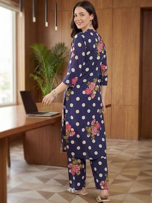 Women Floral Printed Regular Pure Cotton Kurta with Trousers 6