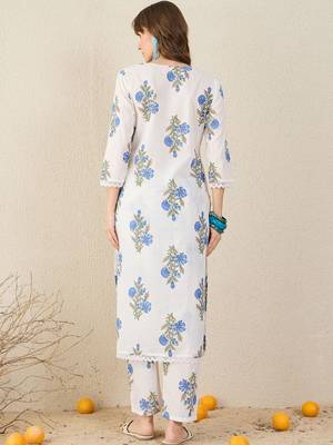 Women Floral Printed Regular Pure Cotton Kurta with Trousers 7