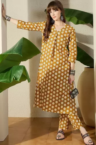Women Printed Regular Pure Cotton Kurta with Trousers