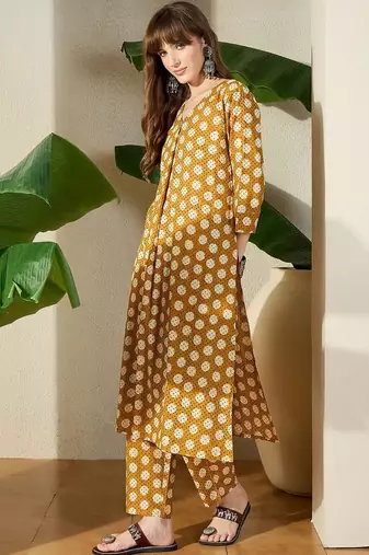 Women Printed Regular Pure Cotton Kurta with Trousers