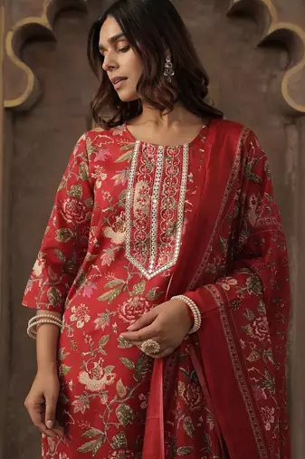 Women Floral Printed Kurta with Trousers & Dupatta