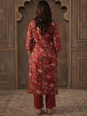 Women Floral Printed Kurta with Trousers & Dupatta 4