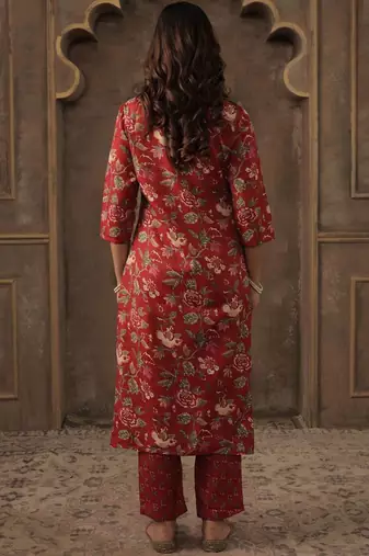 Women Floral Printed Kurta with Trousers & Dupatta