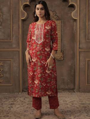 Women Floral Printed Kurta with Trousers & Dupatta 5