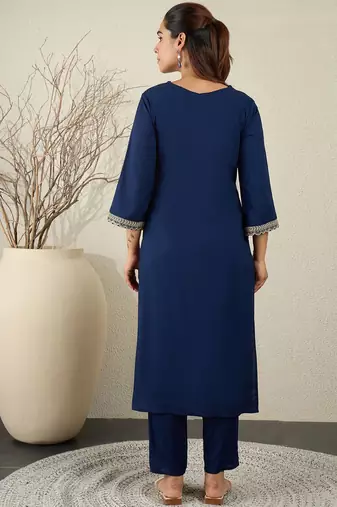 Women Ethnic Motifs Embroidered V-Neck Regular Sequinned Kurta with Trousers
