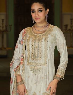 Women Floral Embroidered Regular Mirror Work Kurta with Palazzos & With Dupatta 3