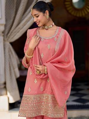 Women Floral Embroidered Kurti with Palazzo & Dupatta 1