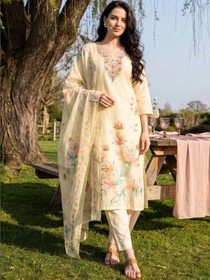 Women Floral Embroidered Regular Thread Work Linen Kurta with Trousers & With Dupatta 1