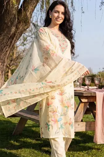 Women Floral Embroidered Regular Thread Work Linen Kurta with Trousers & With Dupatta