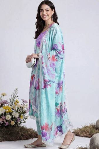 Women Floral Printed Regular Kurta with Trousers & With Dupatta