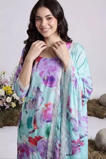 Women Floral Printed Regular Kurta with Trousers & With Dupatta