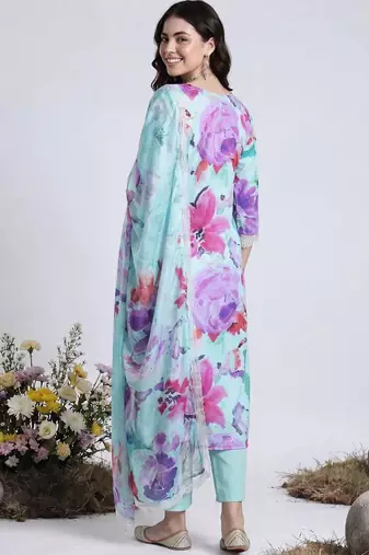 Women Floral Printed Regular Kurta with Trousers & With Dupatta