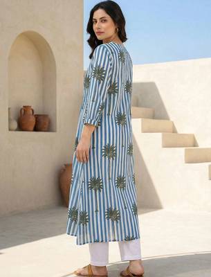 Women Printed Regular Pure Cotton Kurta with Trousers 3