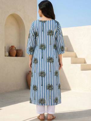 Women Printed Regular Pure Cotton Kurta with Trousers 4