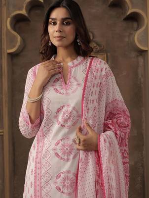 Women Printed Regular Beads and Stones Pure Cotton Kurta with Trousers & With Dupatta 1
