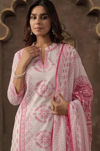 Women Printed Regular Beads and Stones Pure Cotton Kurta with Trousers & With Dupatta