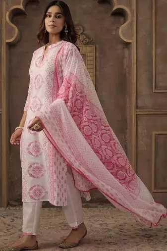 Women Printed Regular Beads and Stones Pure Cotton Kurta with Trousers & With Dupatta