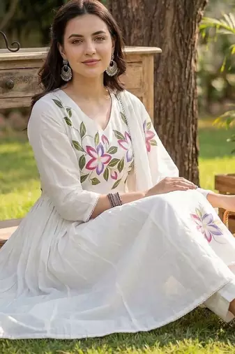 Women Floral Printed Empire Pure Cotton Kurta with Trousers & With Dupatta