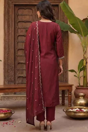 Women Ethnic Motifs Embroidered Regular Thread Work Kurta with Trousers & With Dupatta