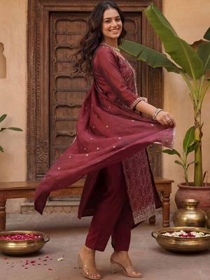 Women Ethnic Motifs Embroidered Regular Thread Work Kurta with Trousers & With Dupatta 6