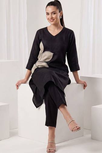 Women Ethnic Motifs Regular Thread Work Kurta with Trousers