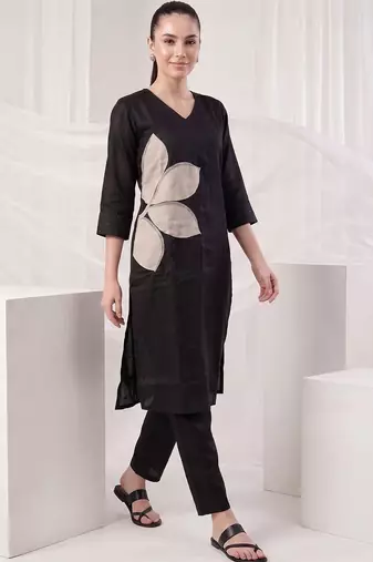 Women Ethnic Motifs Regular Thread Work Kurta with Trousers