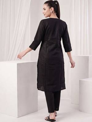Women Ethnic Motifs Regular Thread Work Kurta with Trousers 6