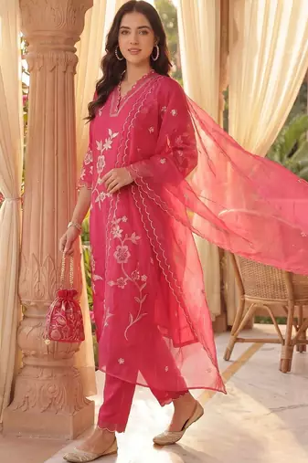 Women Floral Embroidered Regular Thread Work Kurta with Trousers & With Dupatta