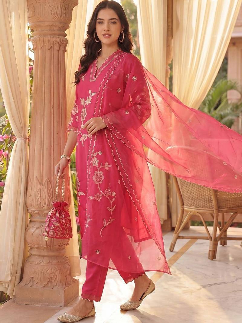 Women Floral Embroidered Regular Thread Work Kurta with Trousers & With Dupatta