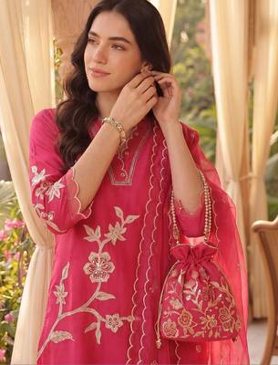 Women Floral Embroidered Regular Thread Work Kurta with Trousers & With Dupatta 2