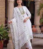 Women Ethnic Motifs Embroidered Regular Mirror Work Pure Cotton Kurta with Trousers & With Dupatta