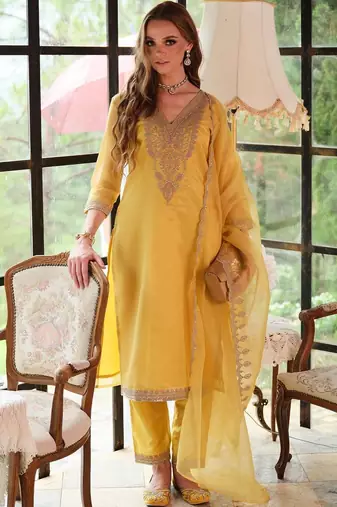 Women Ethnic Motifs Embroidered Regular Thread Work Kurta with Trousers & With Dupatta