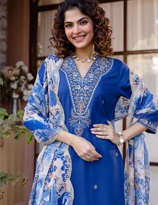 Women Ethnic Motifs Embroidered Regular Thread Work Kurta with Patiala & With Dupatta 3
