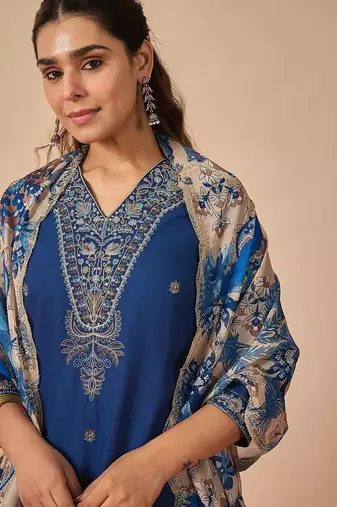 Women Ethnic Motifs Embroidered Regular Thread Work Kurta With Salwar & Dupatta