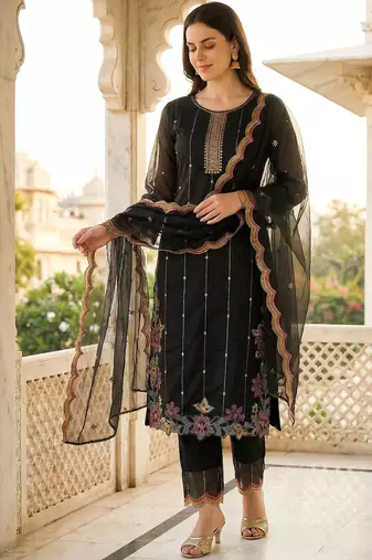 Women Floral Embroidered Regular Thread Work Kurta with Trousers & With Dupatta