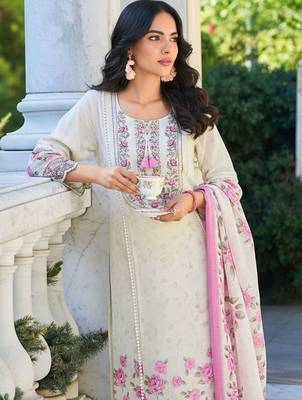 Floral Printed Round Neck Thread Work Linen Kurta With Trousers & Dupatta 5