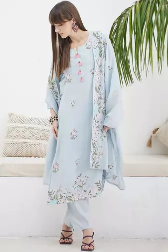 Floral Embroidered Thread Work Pure Cotton Kurta & Trousers With Dupatta