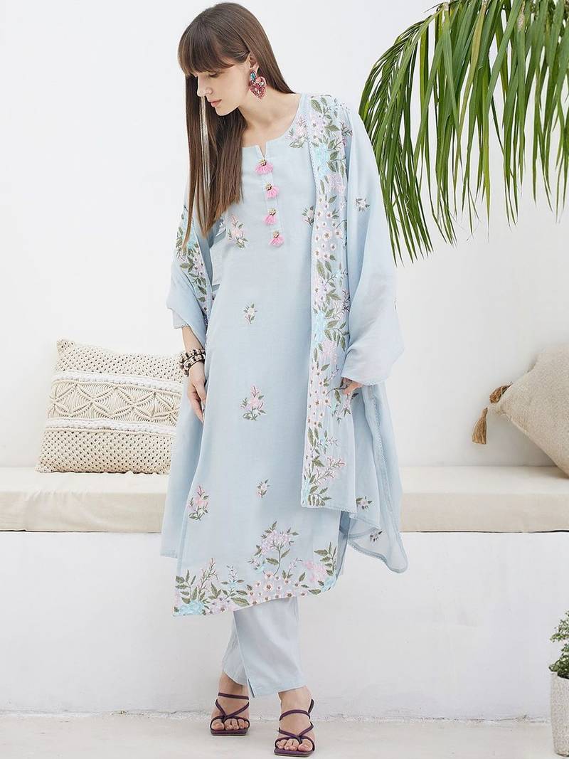 Floral Embroidered Thread Work Pure Cotton Kurta & Trousers With Dupatta