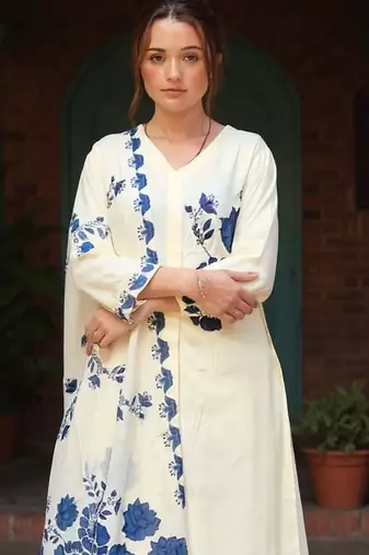 Women Floral Printed Regular Kurta with Palazzos & Dupatta Kurta Sets
