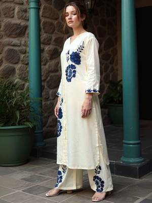 Women Floral Printed Regular Kurta with Palazzos & Dupatta Kurta Sets 3