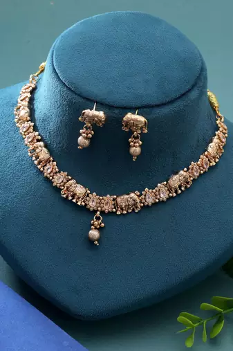 White color temple necklace jewelry set heritage design