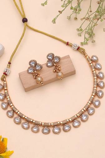 White color temple necklace jewelry set handmade antique style