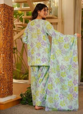 Floral printed pure cotton v neck kurta trouser & dupatta set 2