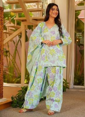 Floral printed pure cotton v neck kurta trouser & dupatta set 3