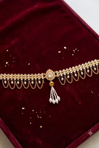 white kamarpatta (waist belt)   kundan & agate stone   gold plated