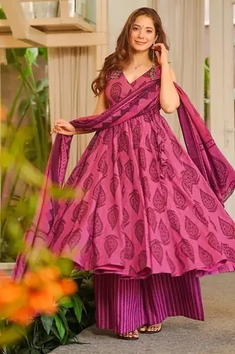 Floral printed muslin v neck magenta anarkali set