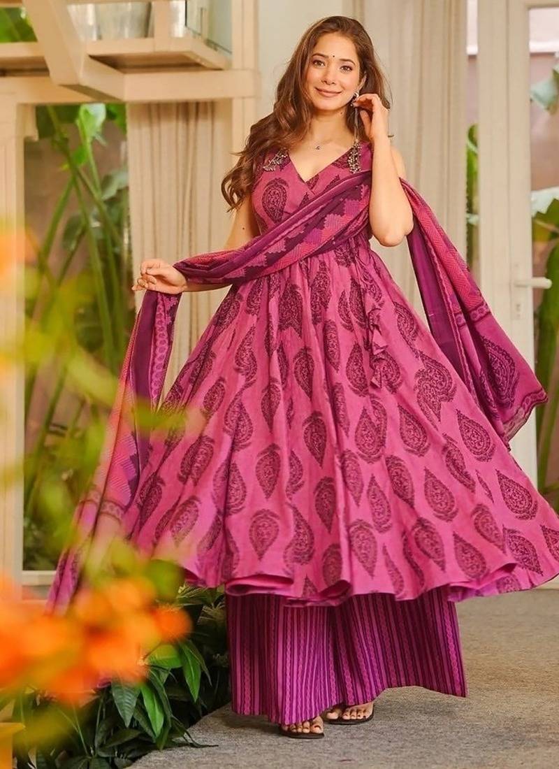 Floral printed muslin v neck magenta anarkali set