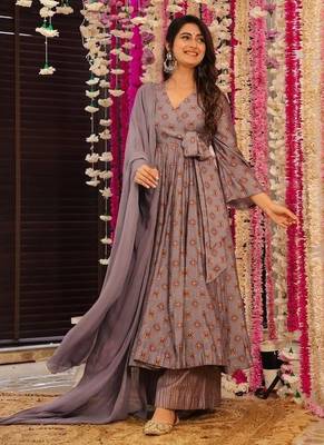 Floral printed muslin v neck purple anarkali set 1