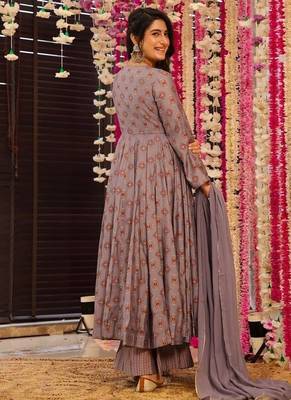 Floral printed muslin v neck purple anarkali set 2